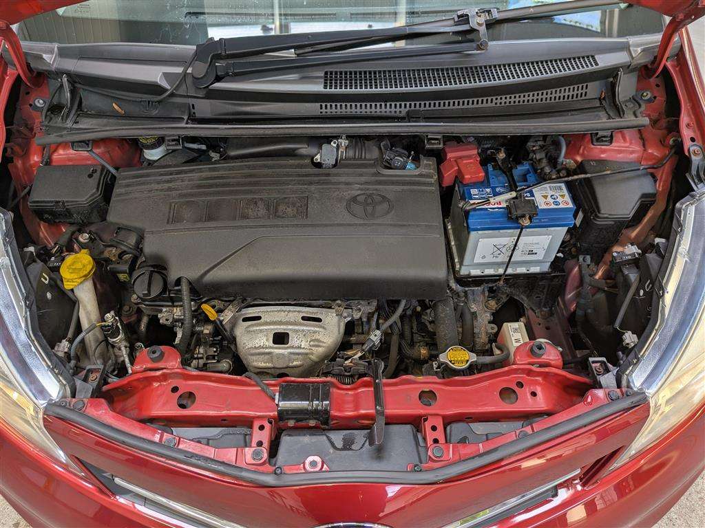 <p>2012 TOYOTA YARIS TR VVT-I CVT</p>