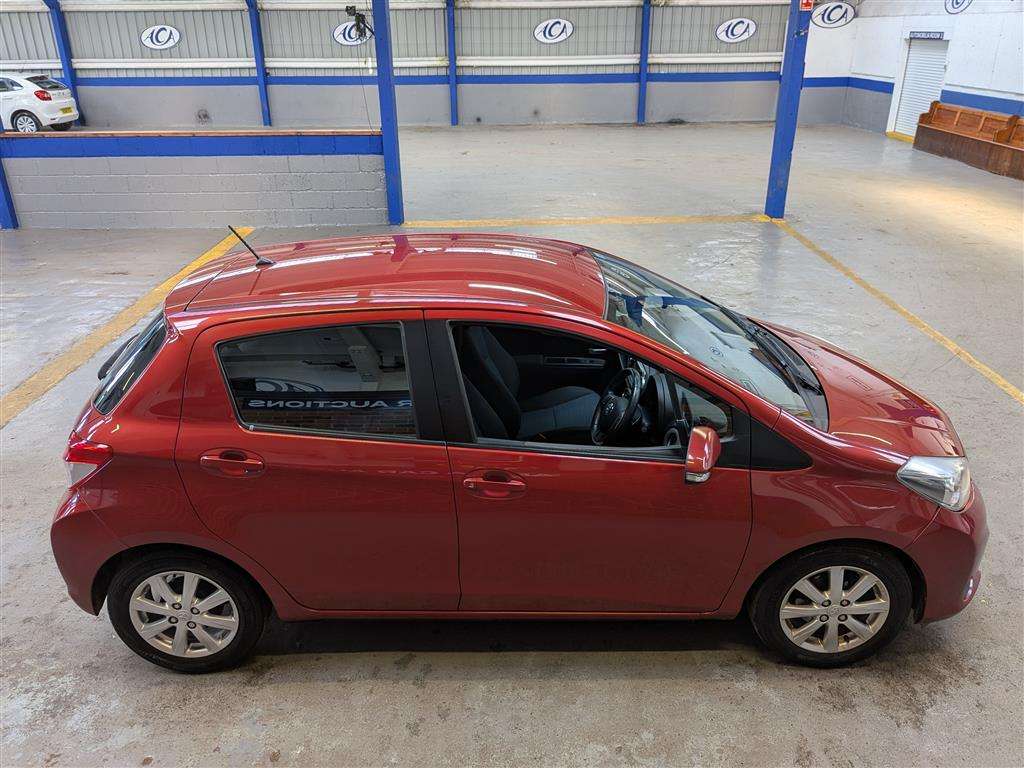 <p>2012 TOYOTA YARIS TR VVT-I CVT</p>