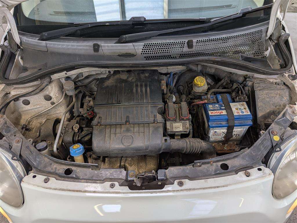 <p>2009 FIAT 500 LOUNGE</p>