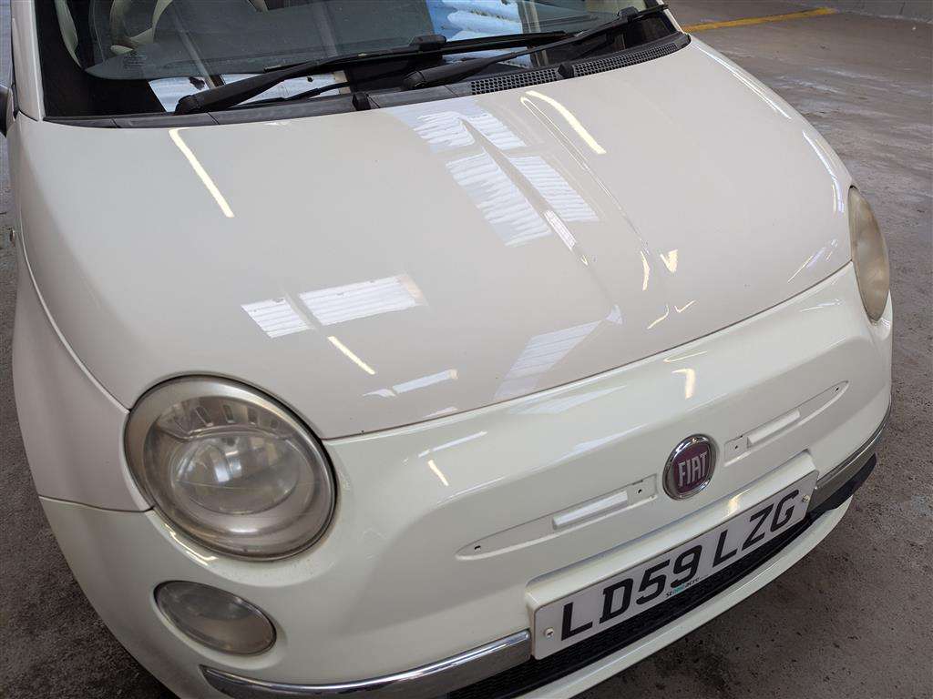 <p>2009 FIAT 500 LOUNGE</p>