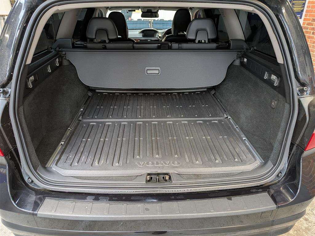 <p>2013 VOLVO V70 SE LUX T5 AUTO</p>