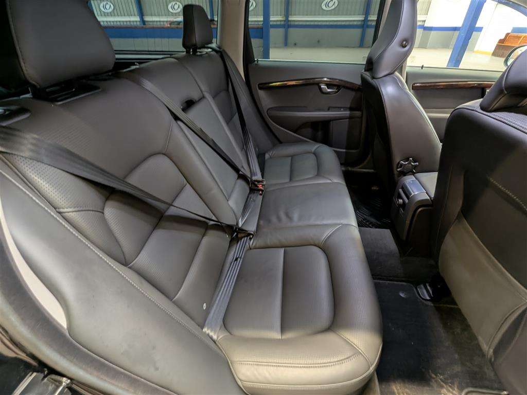 <p>2013 VOLVO V70 SE LUX T5 AUTO</p>