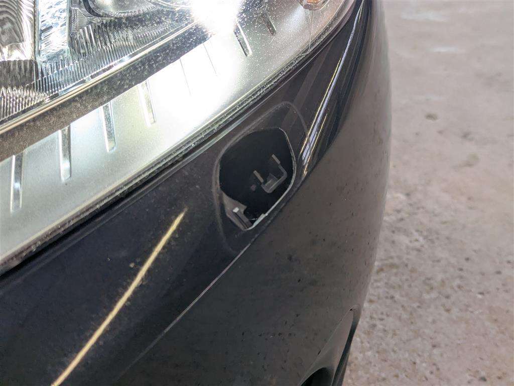 <p>2013 VOLVO V70 SE LUX T5 AUTO</p>