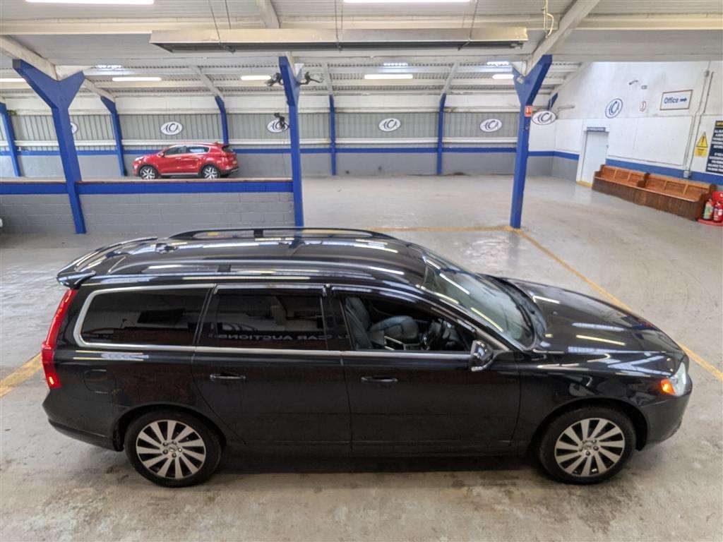 <p>2013 VOLVO V70 SE LUX T5 AUTO</p>