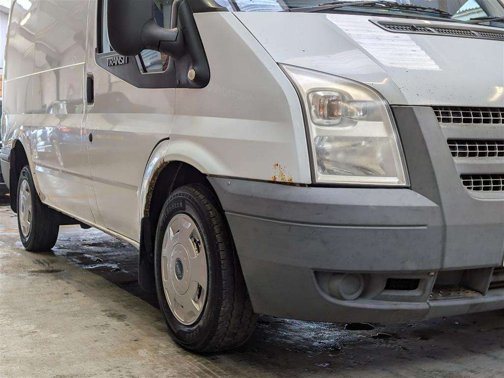 <p>2012 FORD TRANSIT 100 T280 FWD</p>
