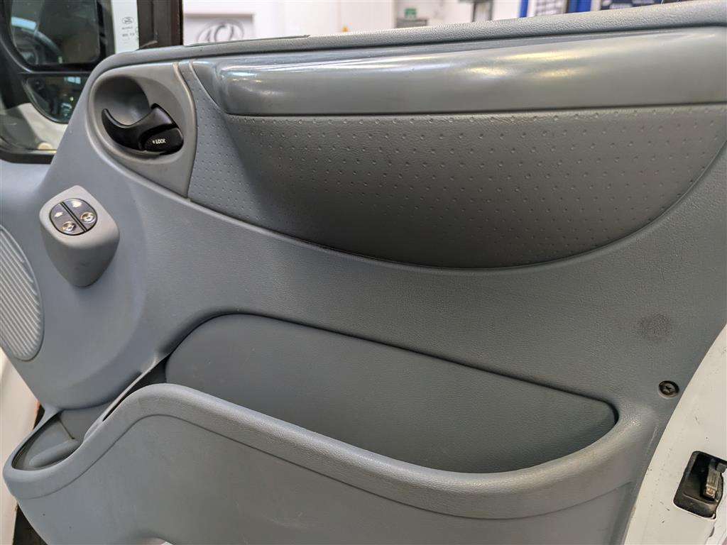 <p>2012 FORD TRANSIT 100 T280 FWD</p>