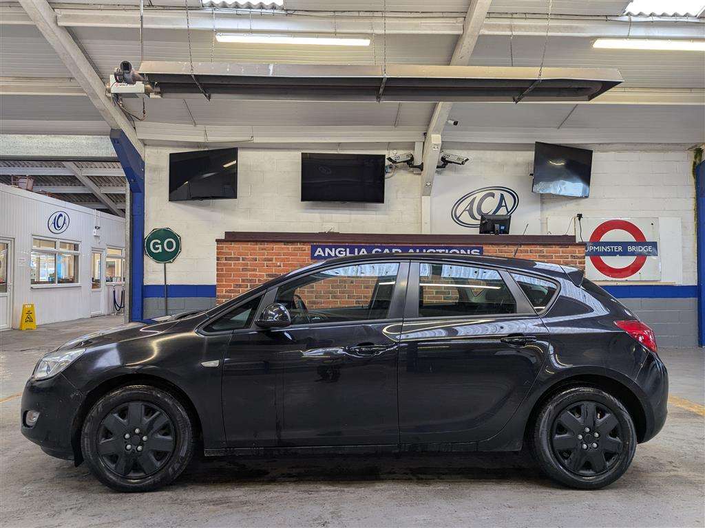 <p>2010 VAUXHALL ASTRA EXCLUSIV 98</p>