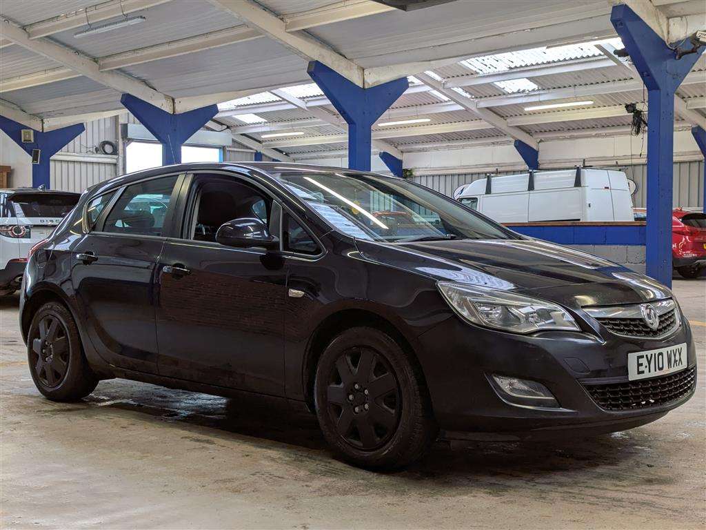 <p>2010 VAUXHALL ASTRA EXCLUSIV 98</p>