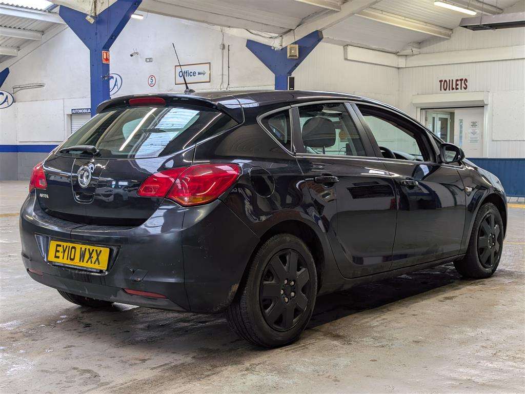 <p>2010 VAUXHALL ASTRA EXCLUSIV 98</p>
