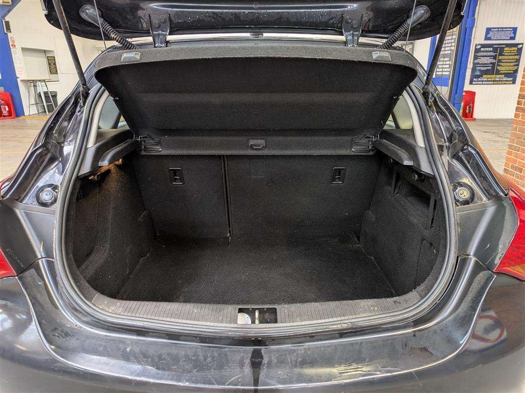 <p>2010 VAUXHALL ASTRA EXCLUSIV 98</p>