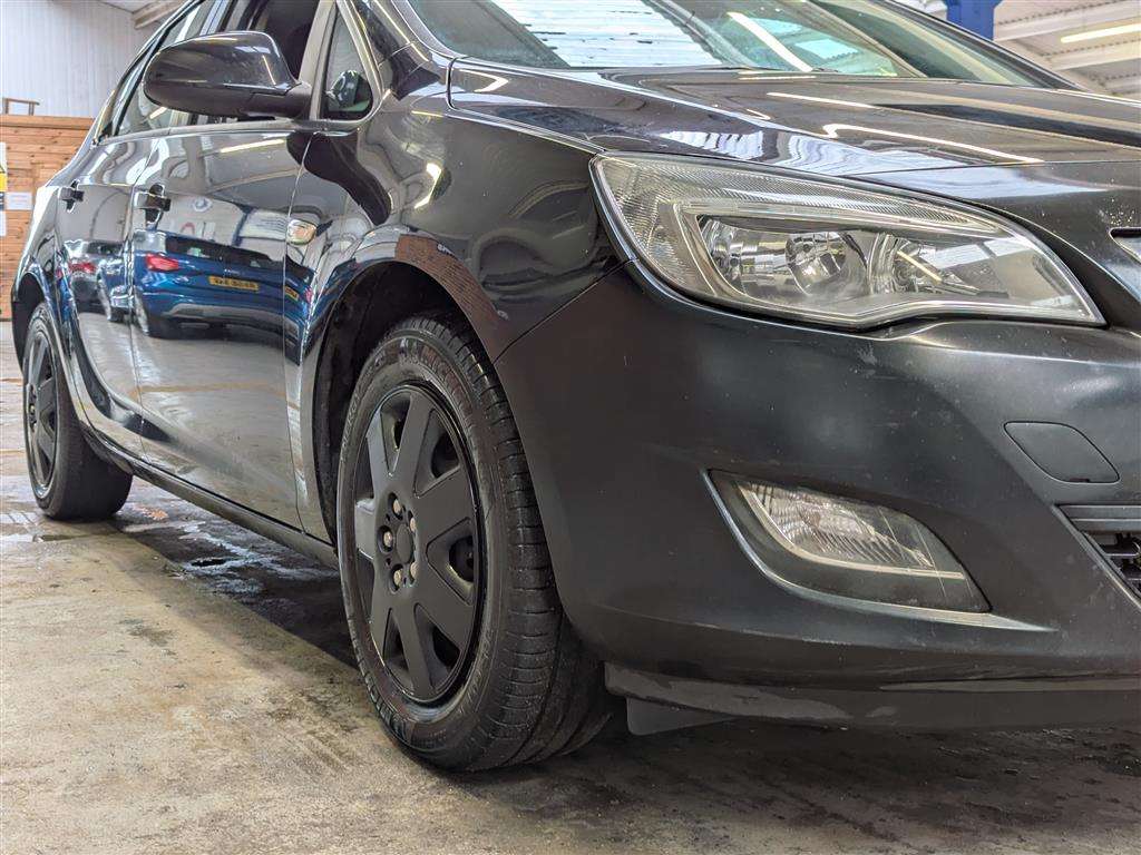 <p>2010 VAUXHALL ASTRA EXCLUSIV 98</p>