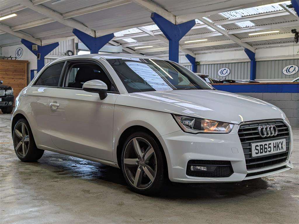 <p>2015 AUDI A1 SPORT TDI</p>