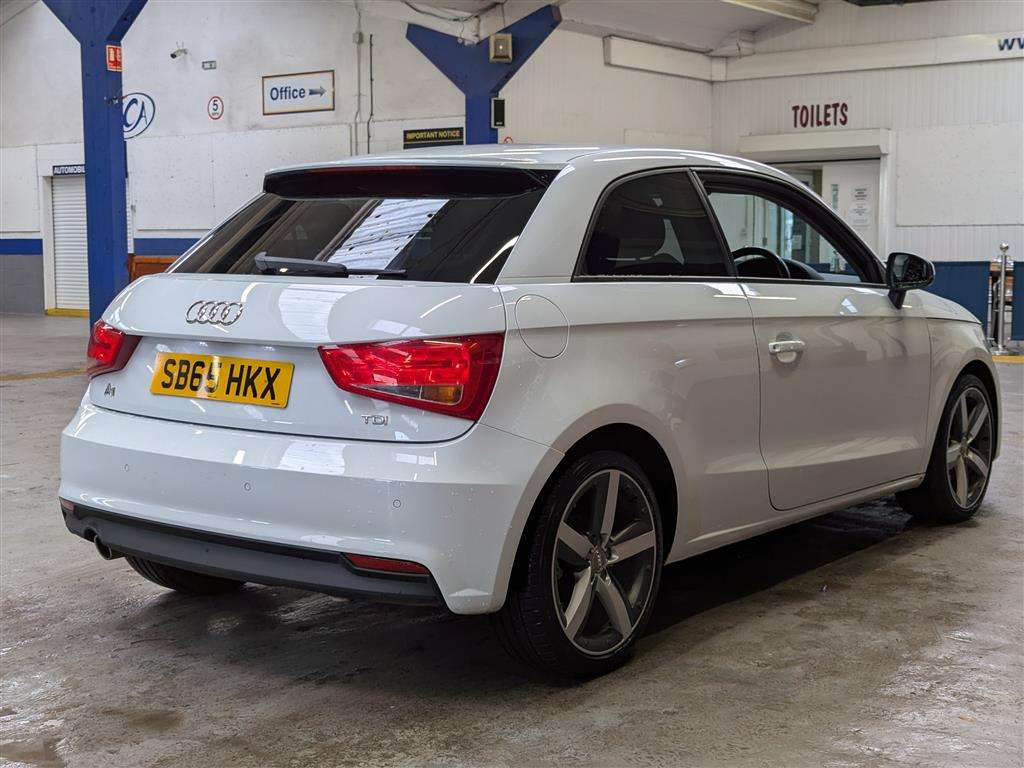 <p>2015 AUDI A1 SPORT TDI</p>