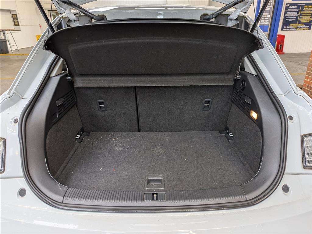 <p>2015 AUDI A1 SPORT TDI</p>