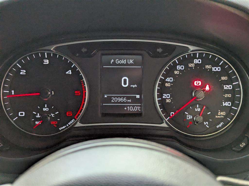 <p>2015 AUDI A1 SPORT TDI</p>