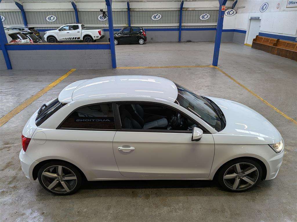 <p>2015 AUDI A1 SPORT TDI</p>