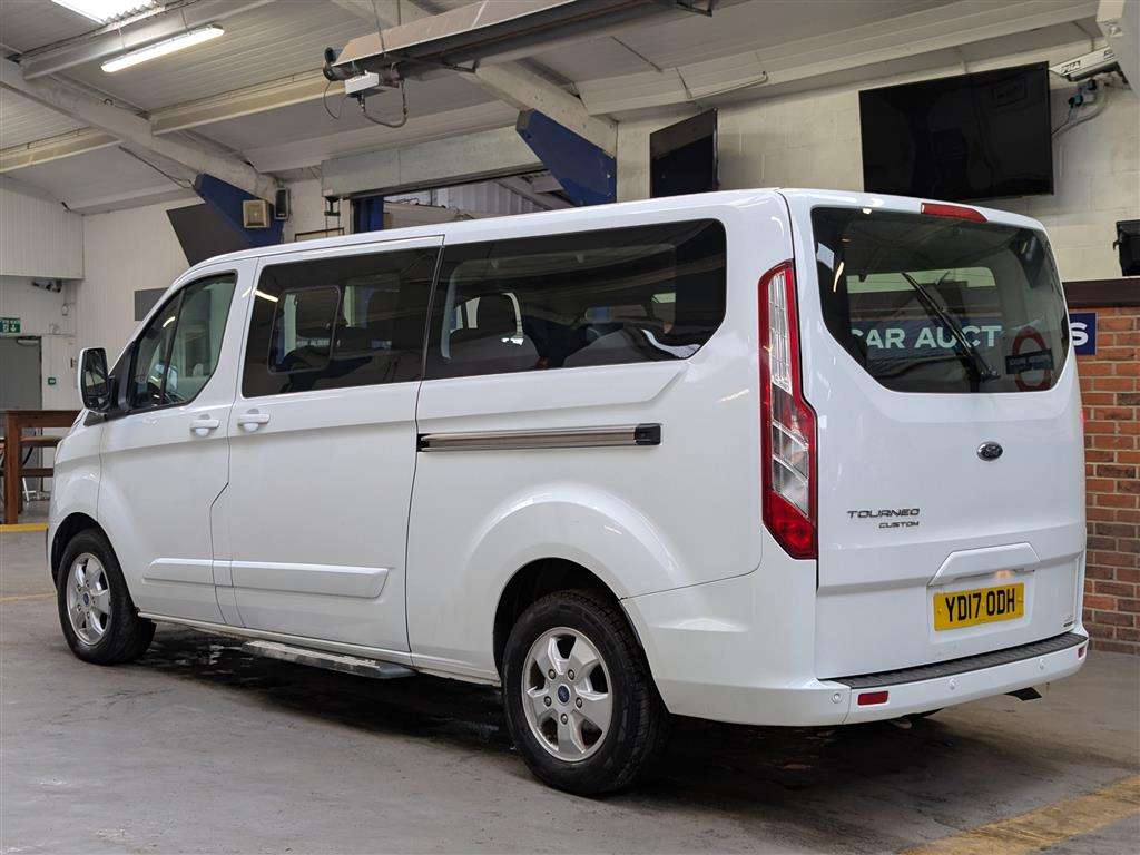 <p>2017 FORD TOURNEO CUSTOM 310 T-NIUM</p>