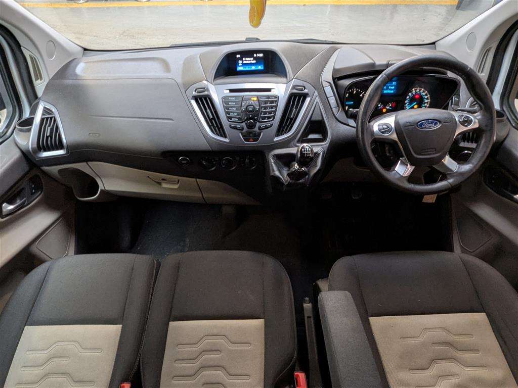 <p>2017 FORD TOURNEO CUSTOM 310 T-NIUM</p>
