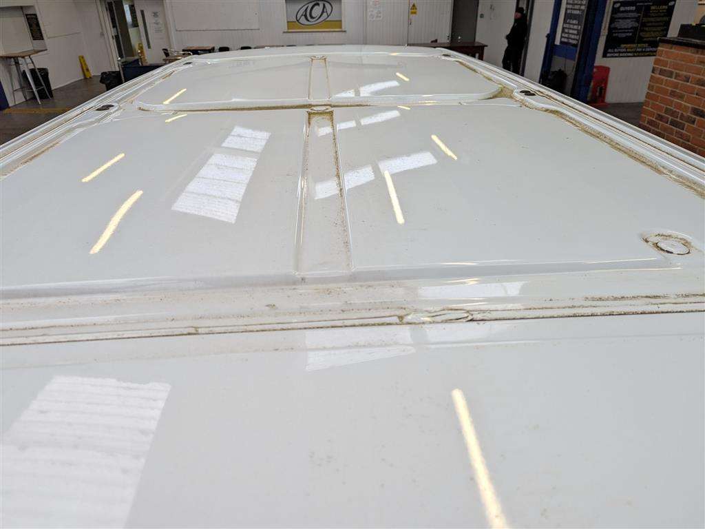 <p>2017 FORD TOURNEO CUSTOM 310 T-NIUM</p>