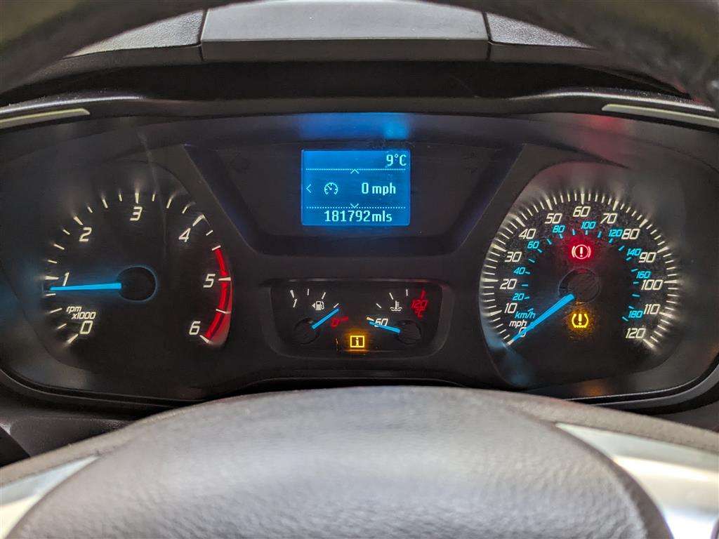 <p>2017 FORD TOURNEO CUSTOM 310 T-NIUM</p>