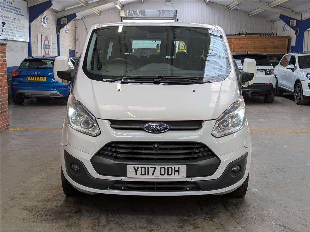 <p>2017 FORD TOURNEO CUSTOM 310 T-NIUM</p>
