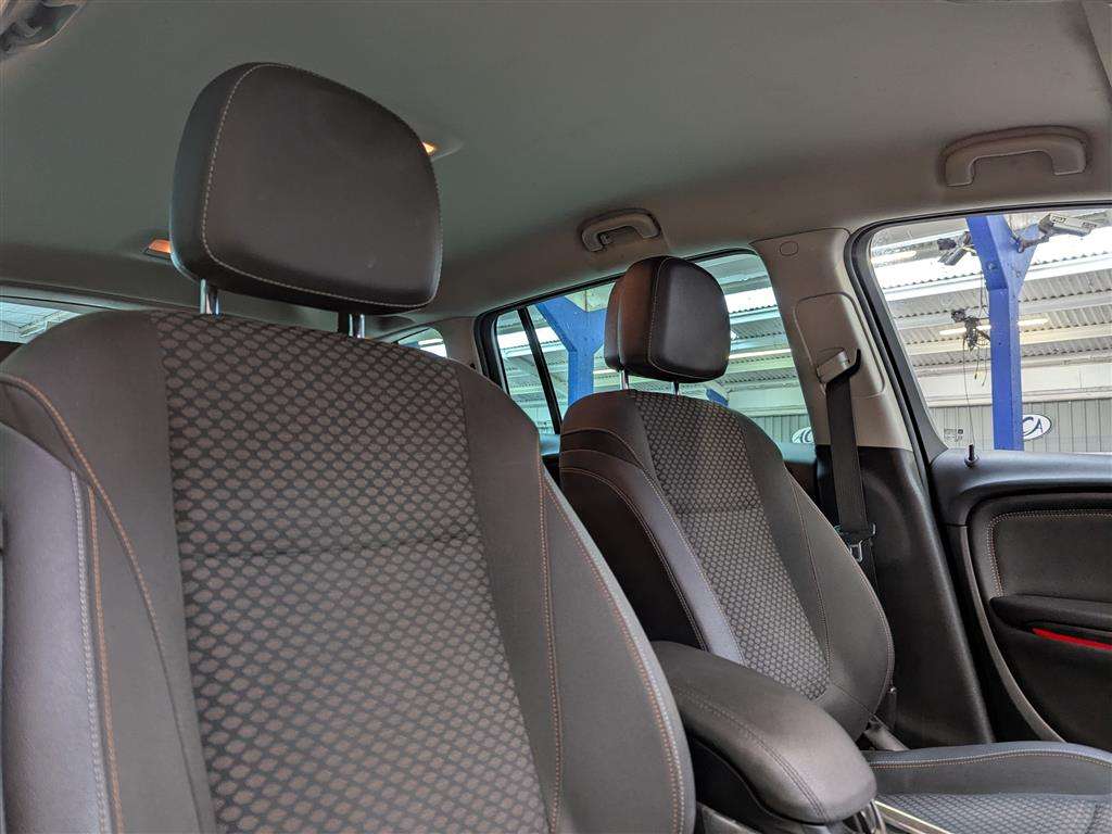 <p>2016 VAUXHALL ZAFIRA TOURER T-L CDTI EF</p>