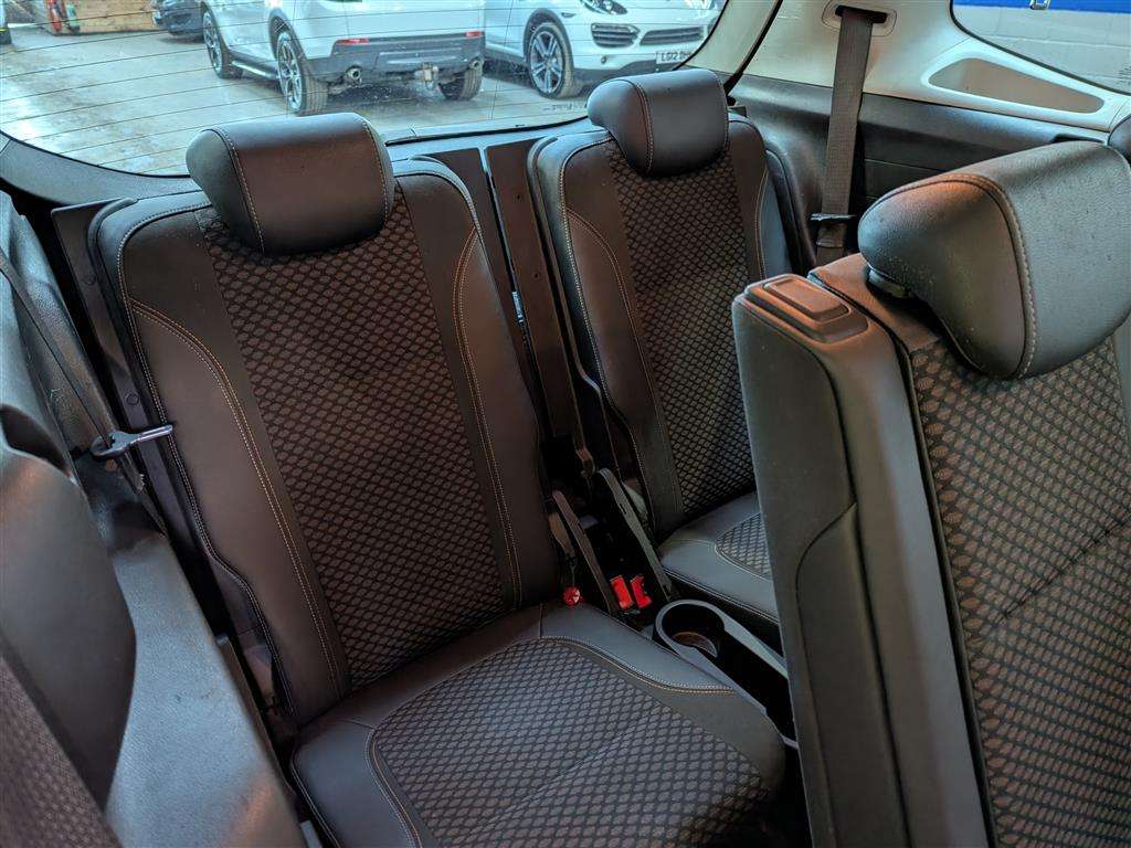 <p>2016 VAUXHALL ZAFIRA TOURER T-L CDTI EF</p>