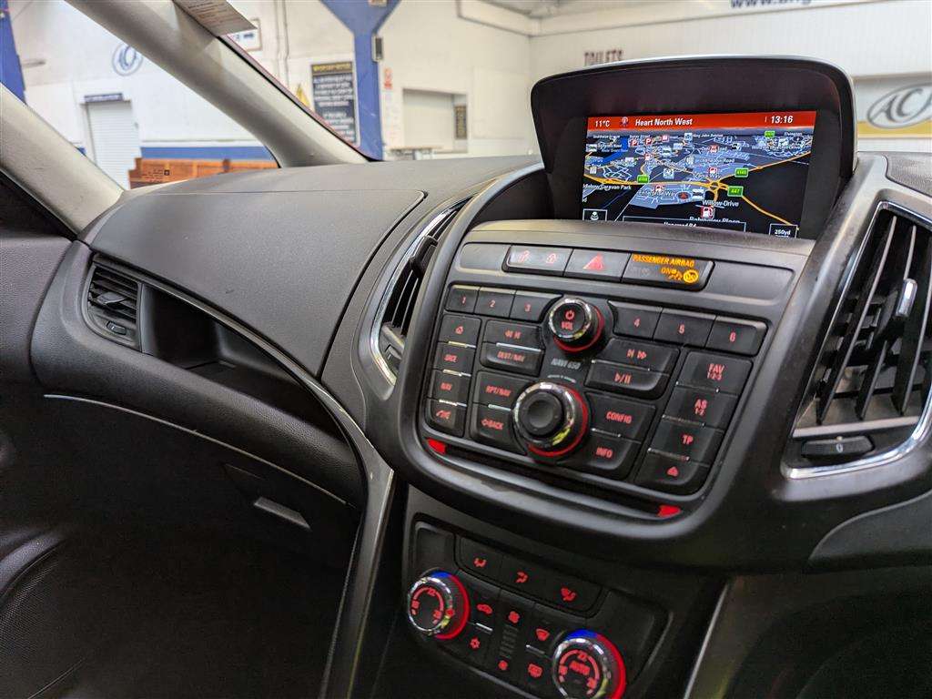 <p>2016 VAUXHALL ZAFIRA TOURER T-L CDTI EF</p>