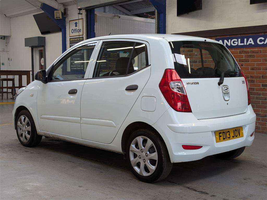 <p>2013 HYUNDAI I10 CLASSIC</p>