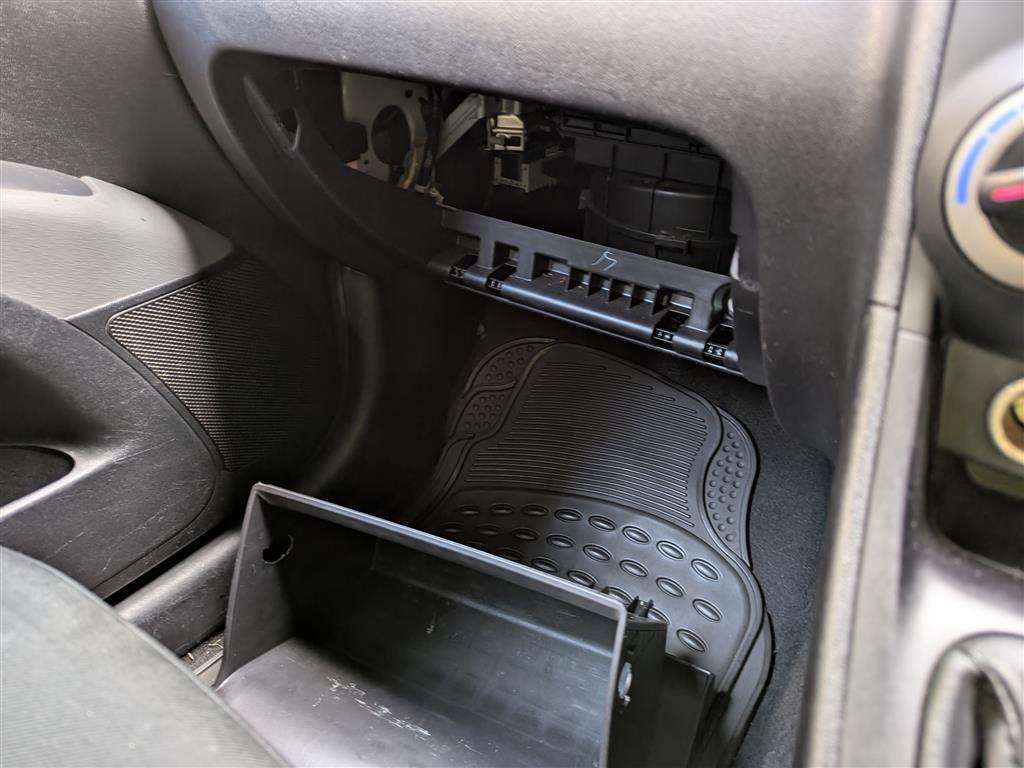 <p>2013 HYUNDAI I10 CLASSIC</p>