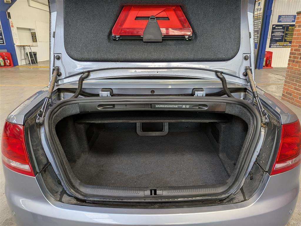 <p>2006 AUDI A4 S LINE FSI AUTO</p>