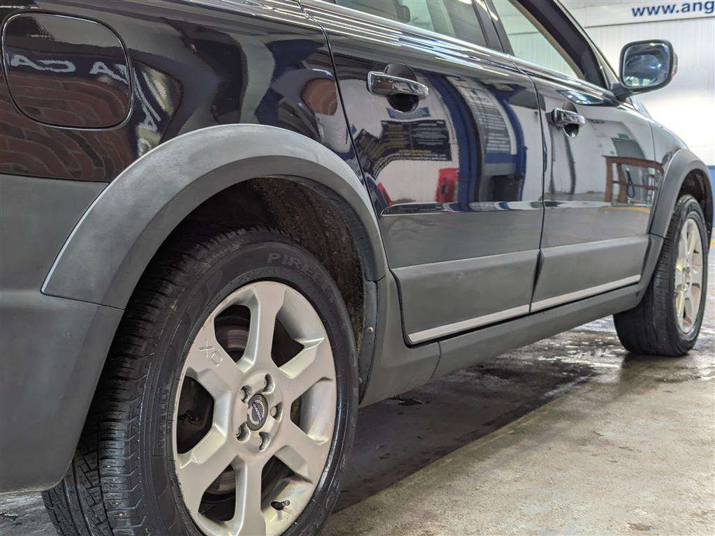 <p>2010 VOLVO XC70 SE AWD D5 AUTO</p>