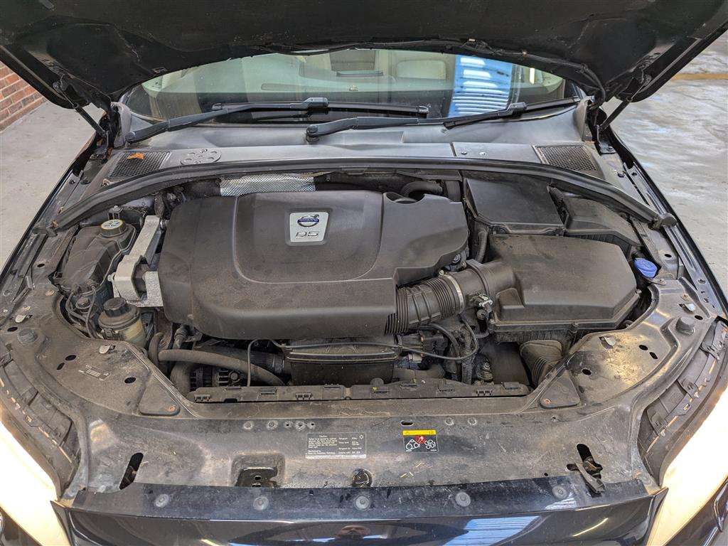 <p>2010 VOLVO XC70 SE AWD D5 AUTO</p>