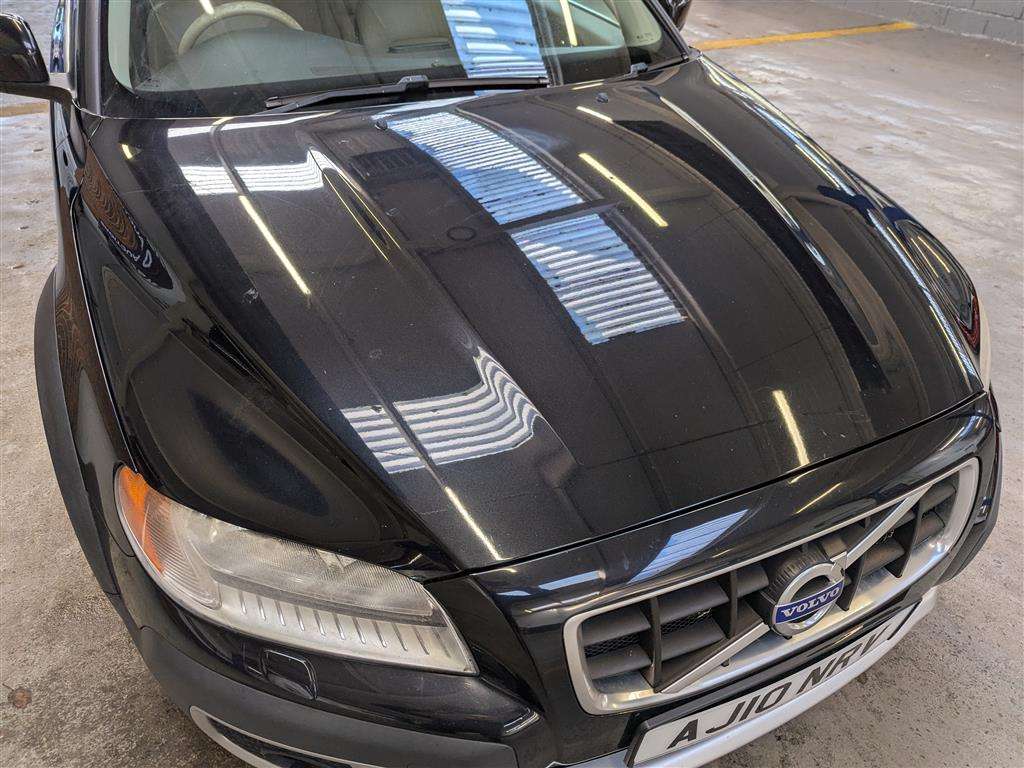 <p>2010 VOLVO XC70 SE AWD D5 AUTO</p>