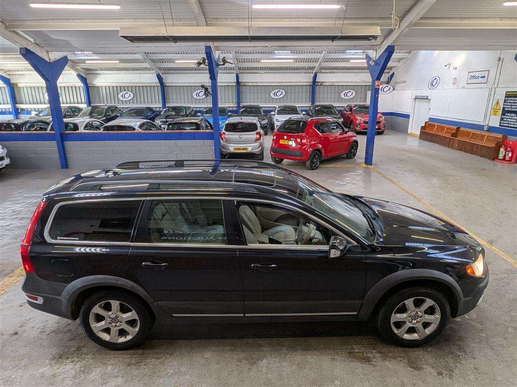 <p>2010 VOLVO XC70 SE AWD D5 AUTO</p>