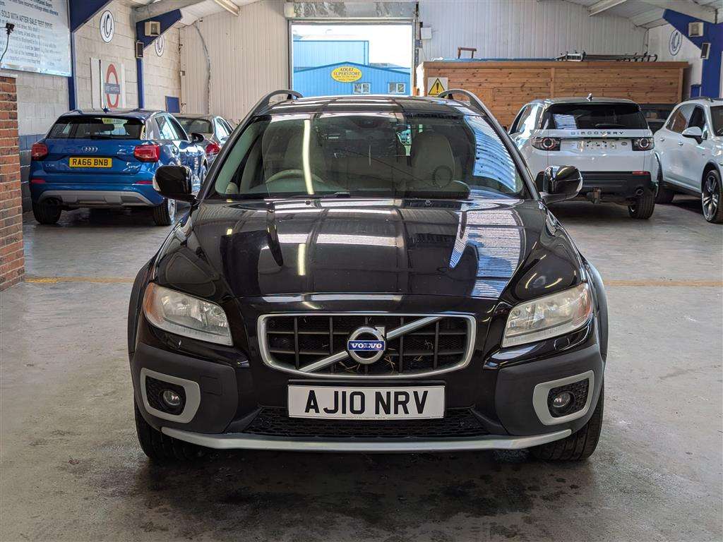 <p>2010 VOLVO XC70 SE AWD D5 AUTO</p>