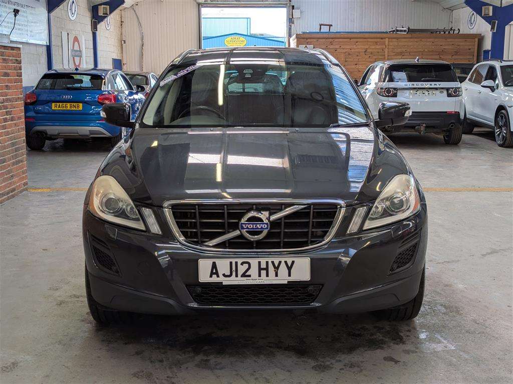 <p>2012 VOLVO XC60 SE LUX AWD D5 AUTO</p>