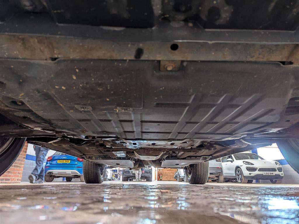 <p>2018 LAND ROVER R ROVER EVOQUE SE TECH TD</p>