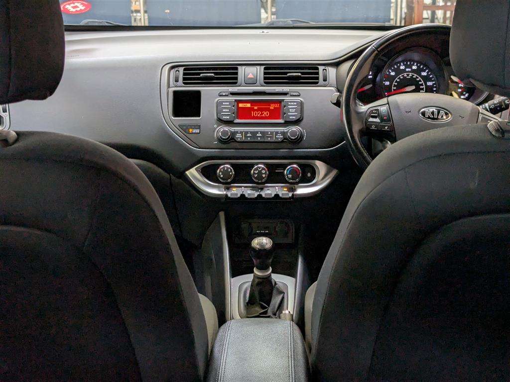 <p>2014 KIA RIO VR7</p>