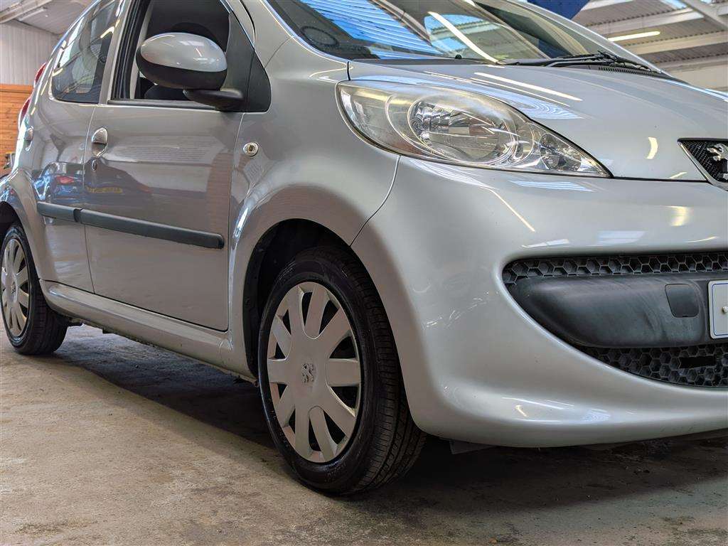 <p>2008 PEUGEOT 107 URBAN SEMI-AUTO</p>