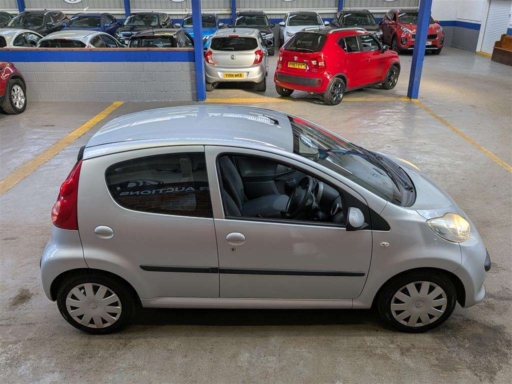 <p>2008 PEUGEOT 107 URBAN SEMI-AUTO</p>