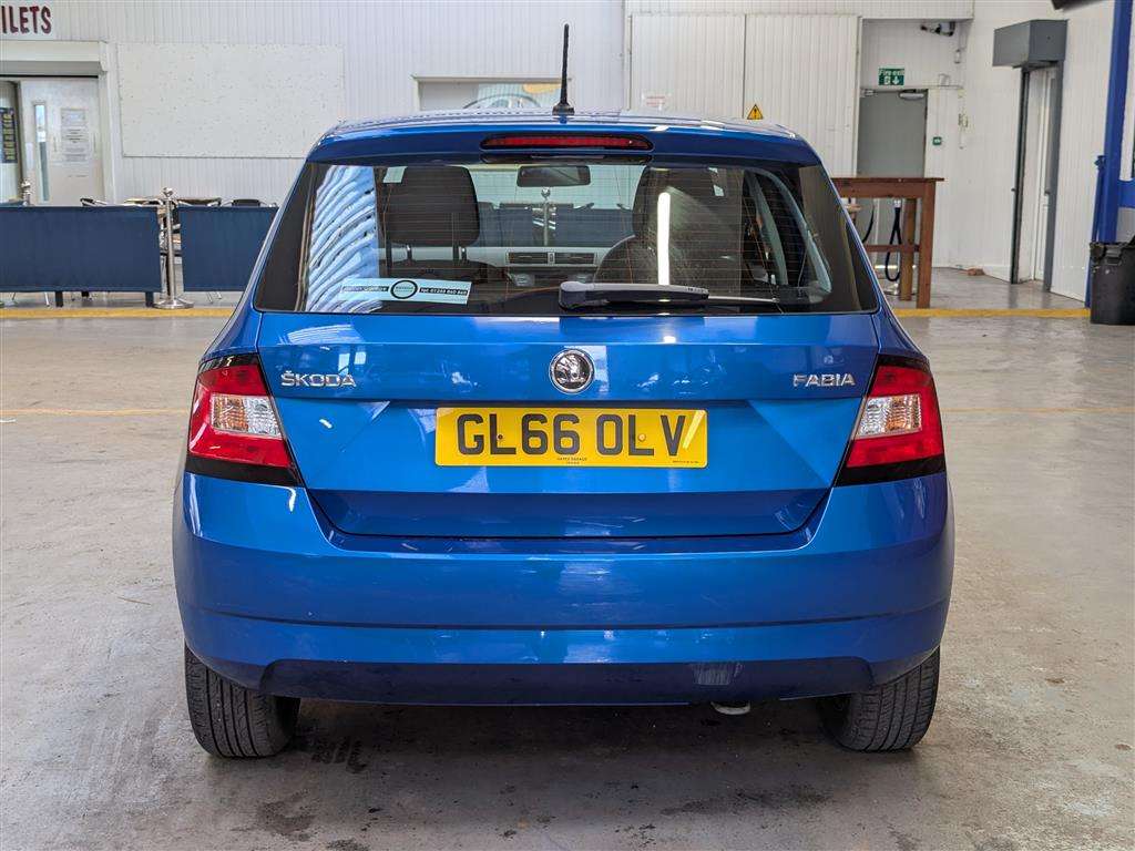 <p>2016 SKODA FABIA S MPI</p>