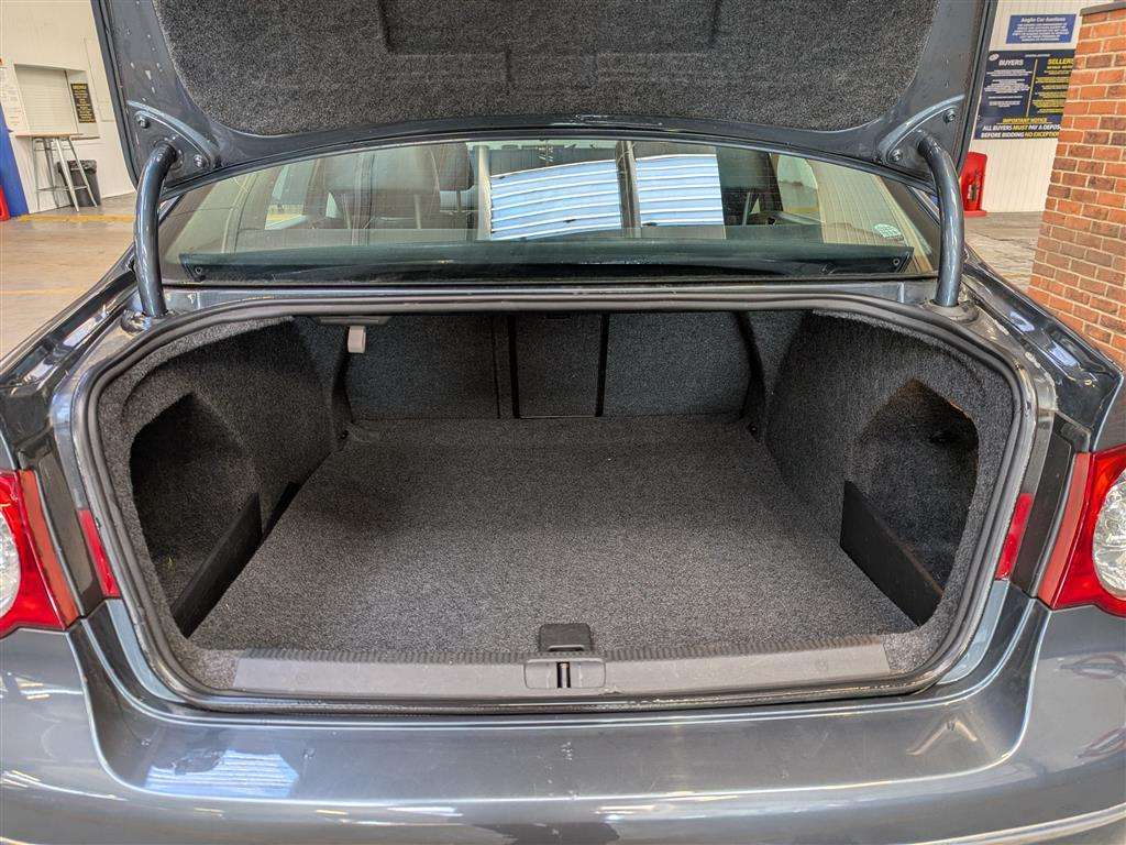 <p>2010 VOLKSWAGEN PASSAT HIGHLINE+ TDI 140</p>