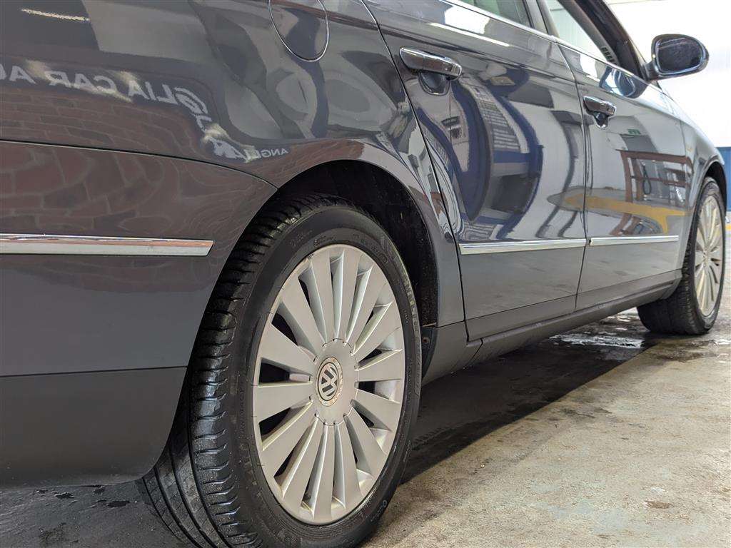 <p>2010 VOLKSWAGEN PASSAT HIGHLINE+ TDI 140</p>