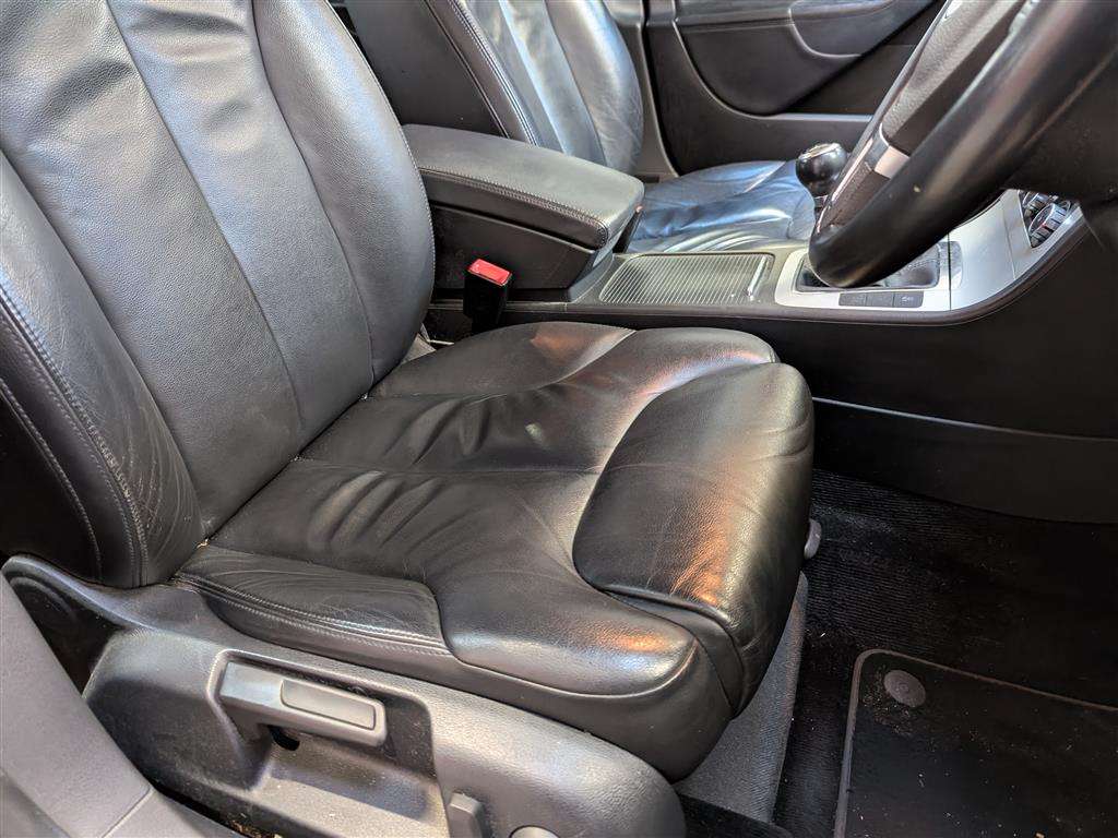 <p>2010 VOLKSWAGEN PASSAT HIGHLINE+ TDI 140</p>