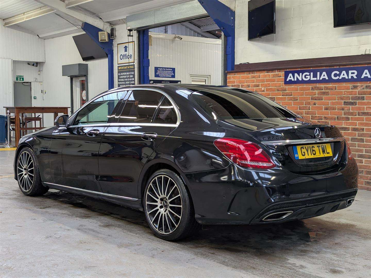 <p>2016 MERCEDES-BENZ C220 D SPORT PREMIUM AUTO</p>