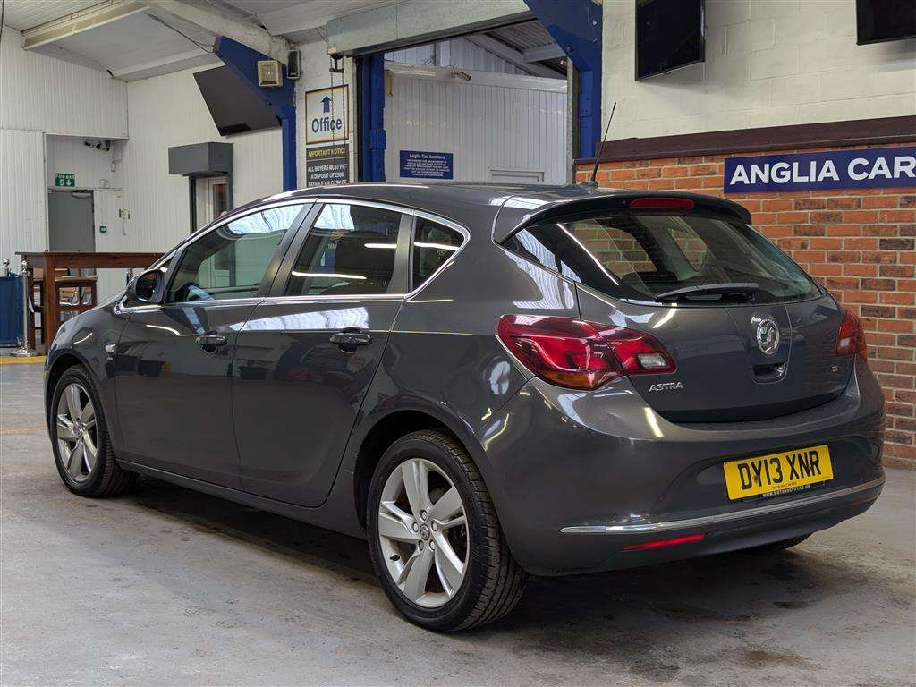 <p>2013 VAUXHALL ASTRA SRI</p>