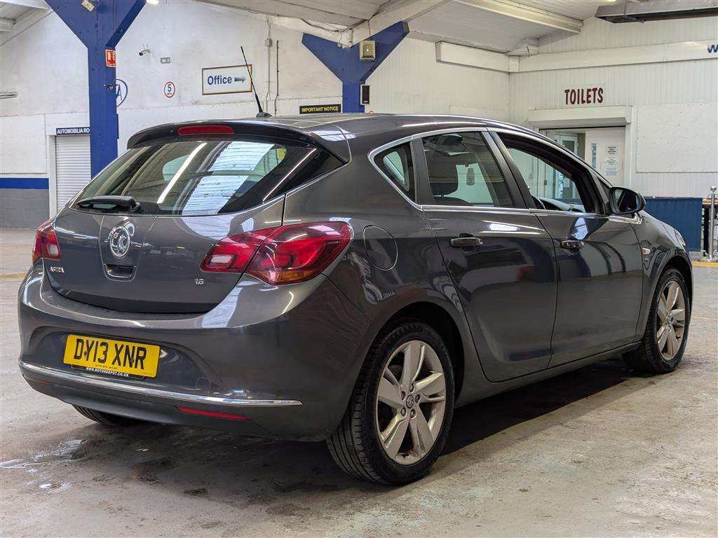 <p>2013 VAUXHALL ASTRA SRI</p>