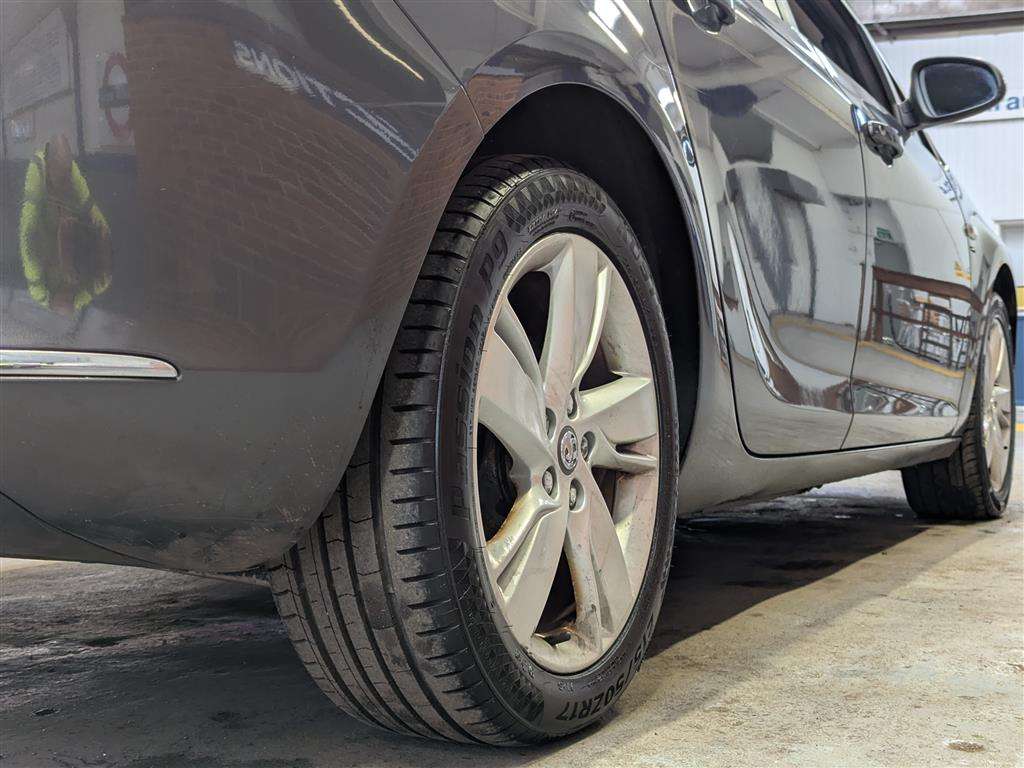 <p>2013 VAUXHALL ASTRA SRI</p>