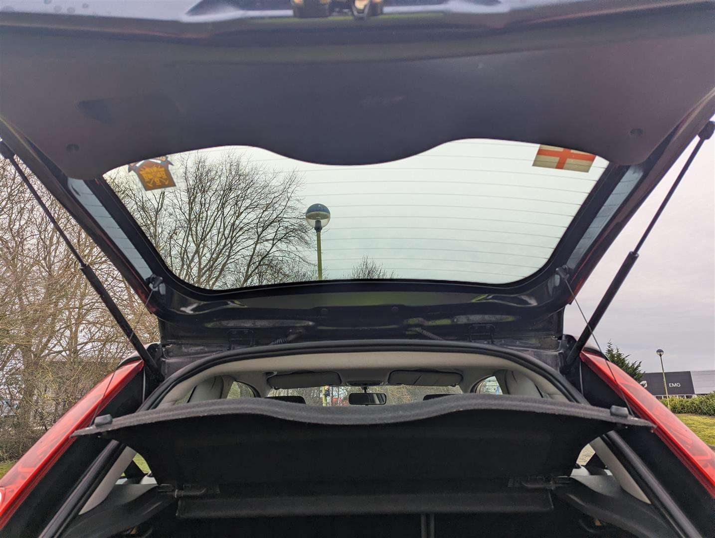 <p>2006 FORD FIESTA STYLE</p>